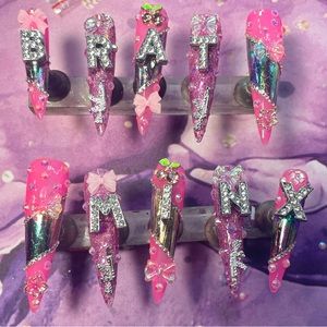 Brat mind press on nails